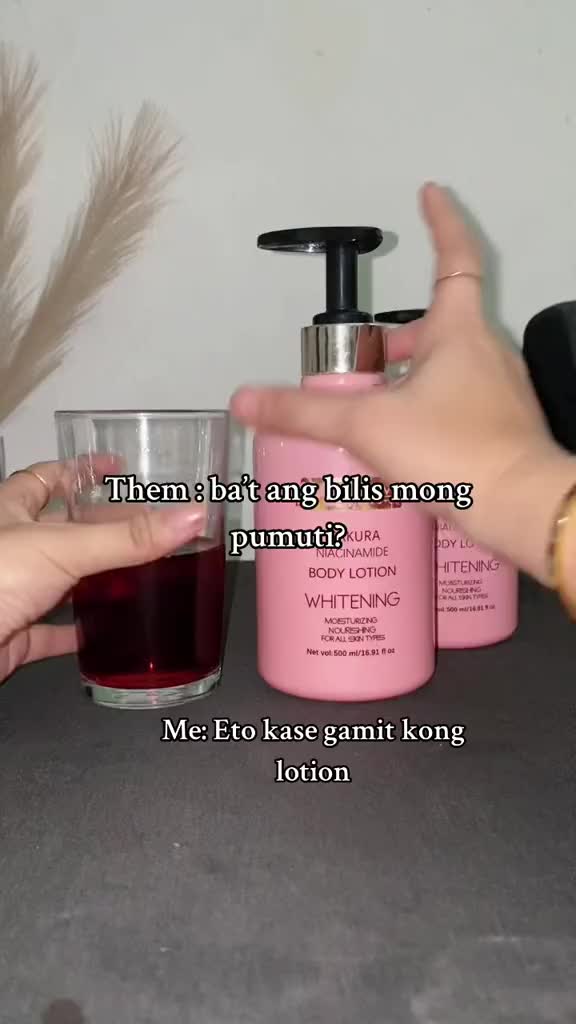 One swipe to glow — say goodbye to dull skin for good! #shawilllotion #whiteninglotion #bodylotion #sakura #niacinamide #buy1take1