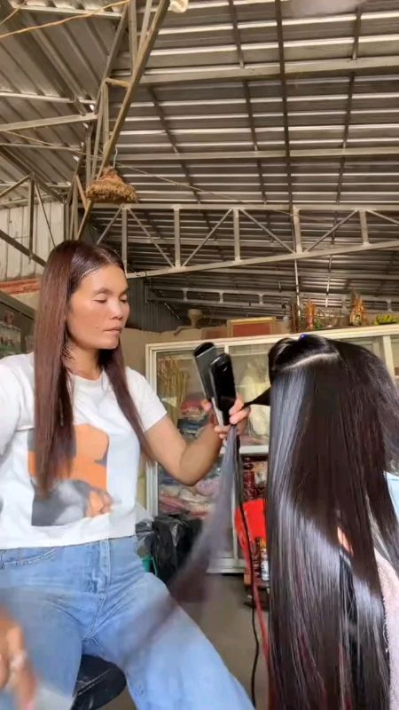 Ang galing ang bilis maka straight #macstyler #macstylerhairstraightener #hairstraightener #hairiron #flatironforhair  #shopeebudol #MasMuraSaShopee