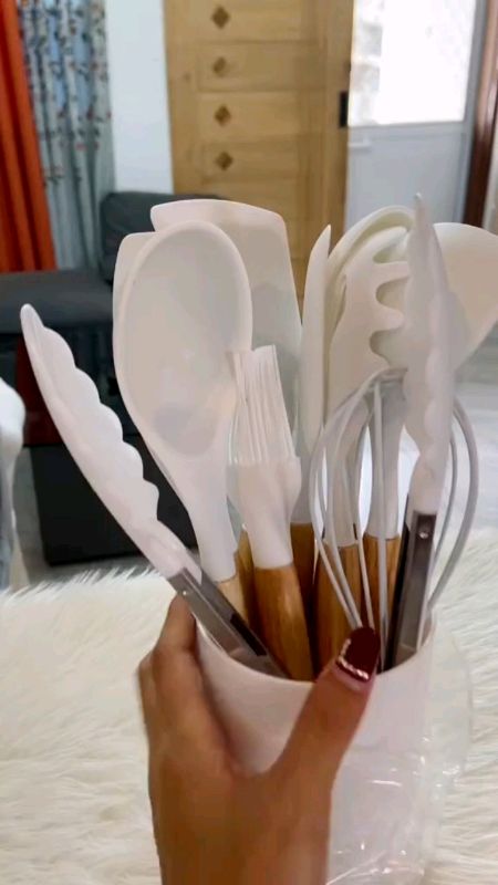 Kira 12 pcs Silicone Kitchen Utensil Set #kitchenware #kitchenutensils  #FreeCoinsInShopeeVideo #MasMuraSaShopee #homeandliving #cookingware