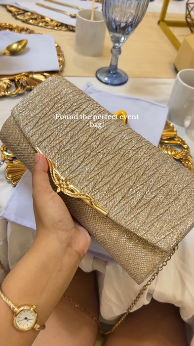 #slingbag #clutchbag #glitterbag #clutchpurse #handbag #bag #bagforevent #goldbag #womenbag #eventbag #MasMuraSaShopee #FreeCoinsInShopeeVideo #OOTD