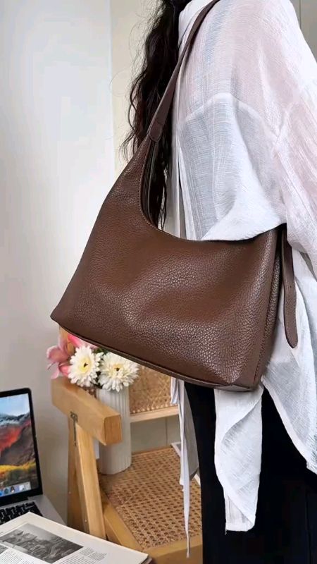 #totebag #bagforwomen #shoulderbag #fyp #FreeCoinsInShopeeVideo #MasMuraSaShopee #HugotSaShopee