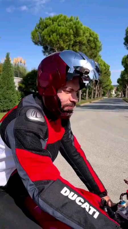 AUTO king MK5 1:1 Iron Man mark5 MK5 Wearable Helmet with Remote#fyp #murasashooppee #freecoinsinshoppeevide #bestseller #sulit
