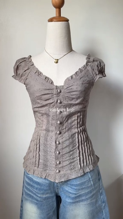 this top!?😳😩🫶 #topforwomen #outfitideas #OOTD #cutetop #topreco #MasMuraSaShopee #FreeCoinsInShopeeVideo