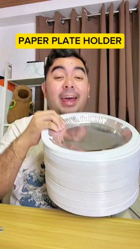 Para akong paper plate holder, ako ang sumusuporta, pero lagi lang nasa ilalim #HugotSaShopeevideo #shufit #paperplateholder #partyneeds #24pcs