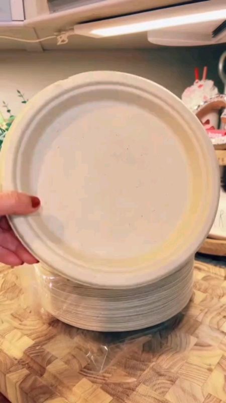 50pcs  Paper Plate #HugotSaShopee#viral #trending #freecoinssashopee #freecoinssashopee #MasMuraSaShopee #fyp
