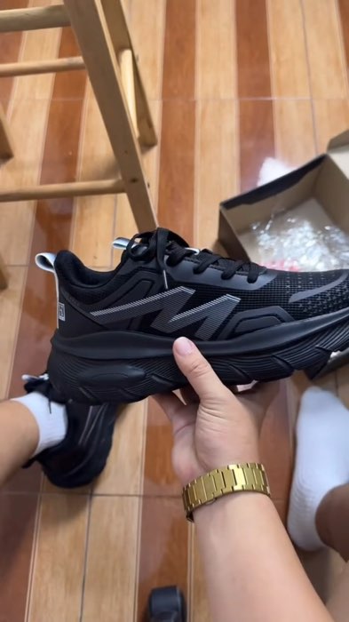 #trendingshoe #runningshoe #runningshoes #trendingshoes #viralshoes #Pormahan #streetwear #basketballshoes #volleyballshoes #MasMuraSaShopee