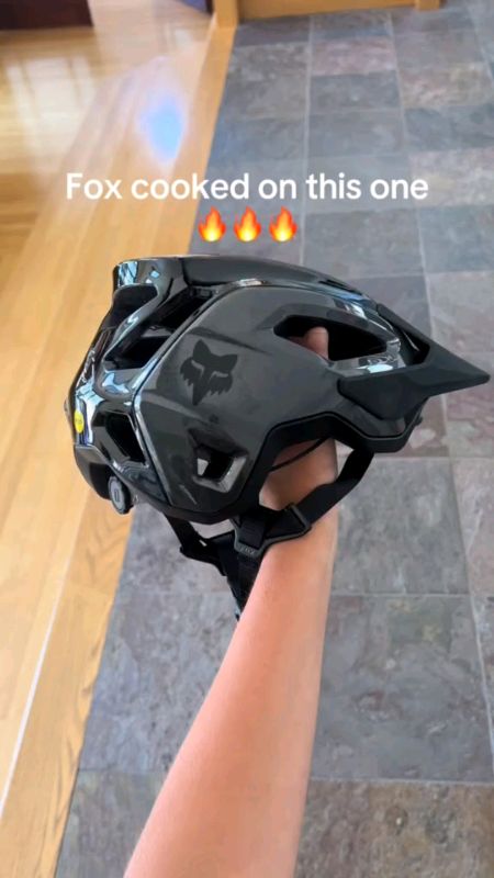 #FOX Helmet Outdoor DH MTB Bicycle Helmet Integrally-molded Road Mountain Bike Helmet Ultralight Racing Riding Cycling Helmet #FreeCoinsInShopeeVideo