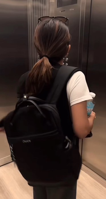 #backpack #womenbacpack #workbag #dailybag #shoulderbag #laptopbag #waterproof #Schoolbag #christmasgift #sulitbuy #chantria