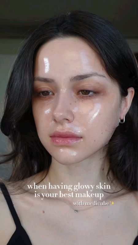 achieve glowy skin with medicube 🩷#medicube #glowyskin #glassskin #skincare #skincareroutine #skincaretips #viralskincare #koreanskincare #fyp #sale
