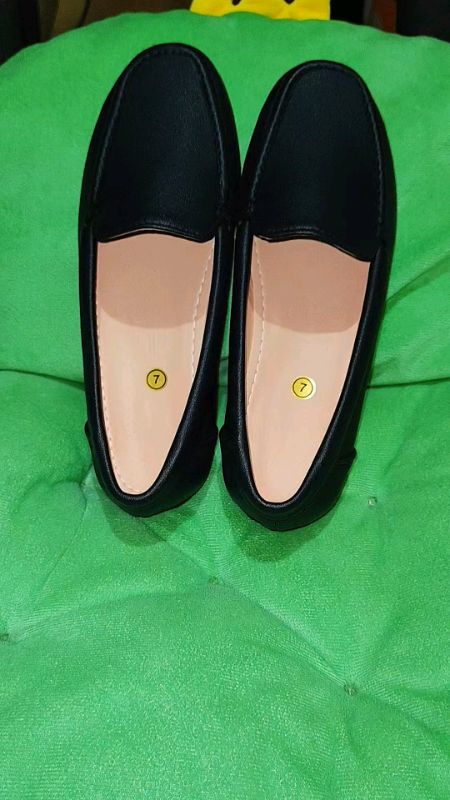 Nakita ko na ang magandang sapatos 😍 #liliws...