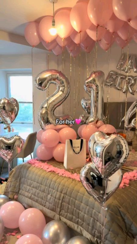 For her 🩷 #balloondecor #decoratedroom #forher #girlfriend #birthdaysetup #suprise