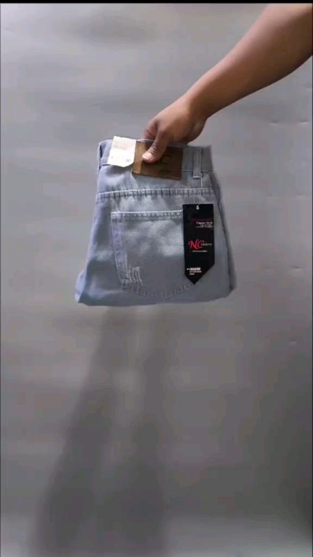 COD Men's Denim Ripped Shorts lights Blue SIDE (28-40)#fyp#FreeCoinsInShopeeVideo#MasMuraSaShopee #ShopeePHPaydaySale#trends#sale#shopee#trending #vir