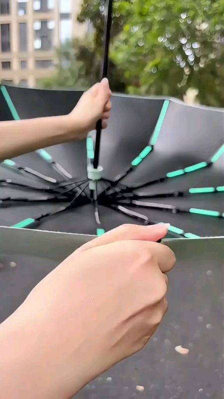 BUY 1 TAKE 1 OKEY UV folding sunscr...#fyp #liget #solid #video #trindingvideos #freecoins #mura#SA #shopee