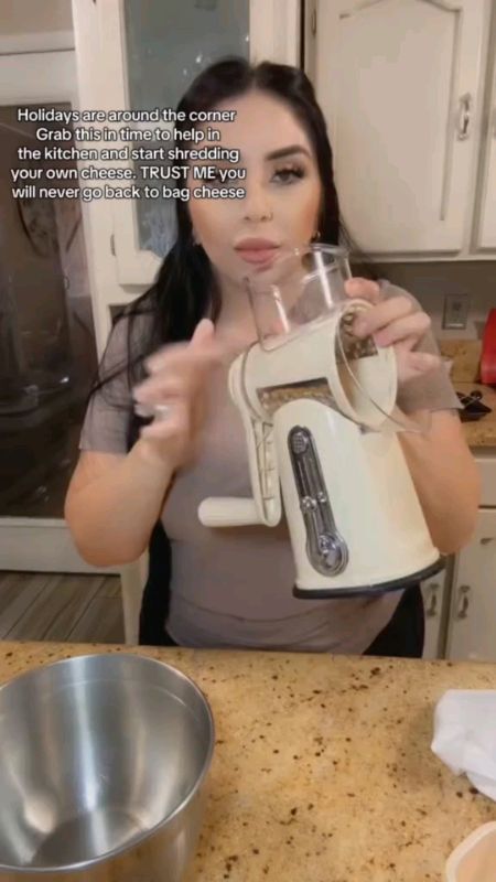 #MasMuraSaShopee #FreeCoinsInShopeeVideo #SulitPinoy Check out Kitchen Multifunctional Vegetable Slicer Fruit Cutter Cheese Shredder Tabletop Rotary