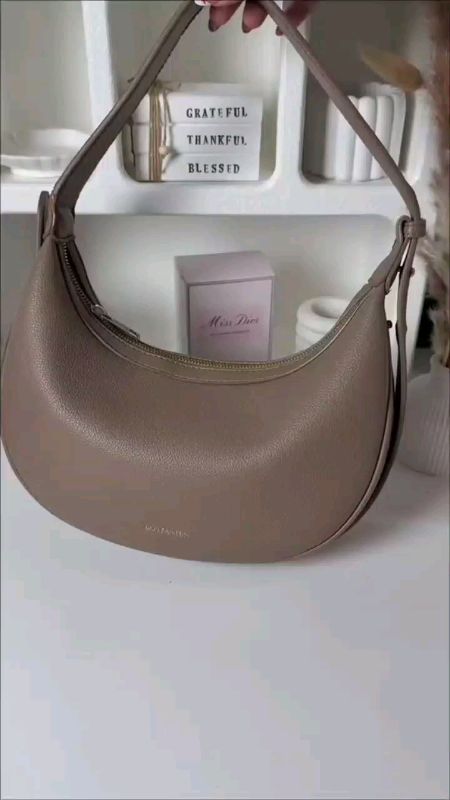 Checkout now! #Shopee33InstantSurprise #WishlistMoSagotKo #ShopeePHPaydaySale #HugotSaShopee #FreeCoinsInShopeeVideo #MasMuraSaShopee