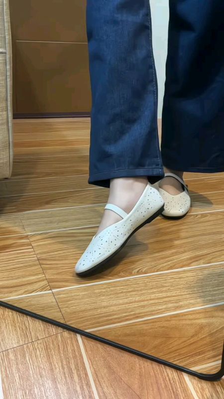 #LEYA Women's French Model Girl footwear elegant and compostable flat shoes.