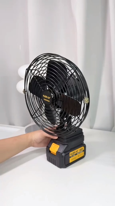 Lamig nito guys sulit at matagal malowbat battery 😍 #cordlessfan #minifan #keelat #keelatfan #portablefan