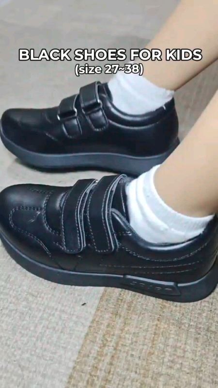 Perfect for kids 😍 #blackshoes #doublestrap #velcro