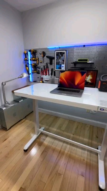 ADJUSTABLE ELECTRIC OFFICE TABLE #eletrictable #officetable  #MasMuraSaShopee #FreeCoinsInShopeeVideo #ShopeePHPaydaySale #trending  #fyp Hide