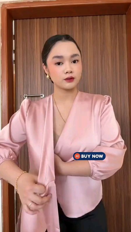 #MasMuraSaShopee #shopeefinds #FreeCoinsInShopeeVideo #trending #ShopeePHCommsXTRA #fyp #foryou #stitch #viral #satin #blouse