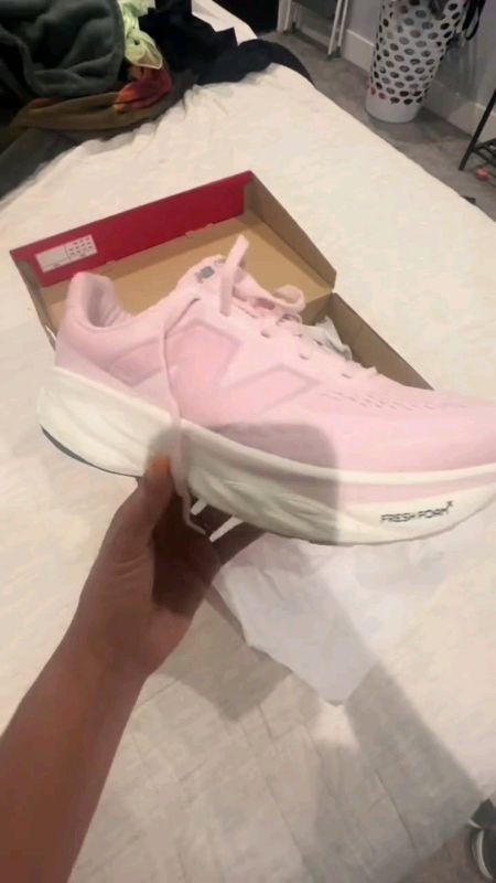 #NEWBALANCE 680 v9 Womens Running Shoes #680v9#women #runningshoes #SHOPEEPHPAYDAYSALE #MASMURASASHOPEE #freecoinsInshopeevideo #fyp #💯✅
