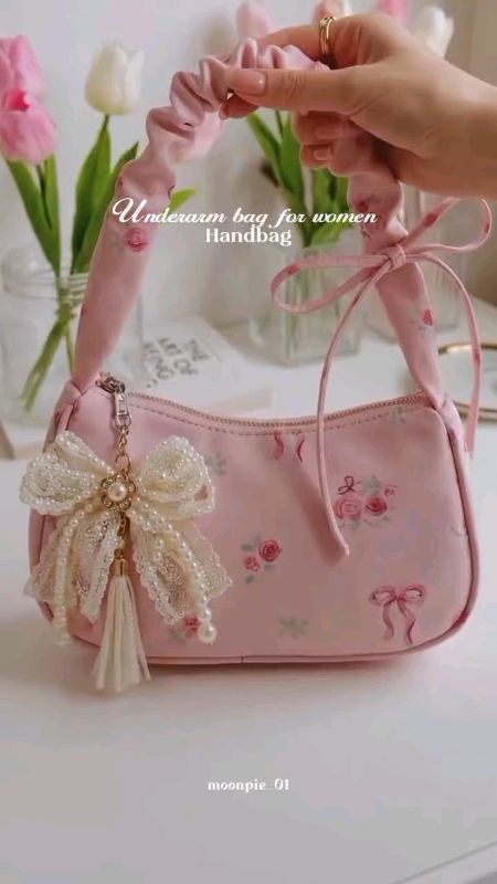 #handbag #shoulderbag #underarmbag #handbagforwomen #cutehandbag