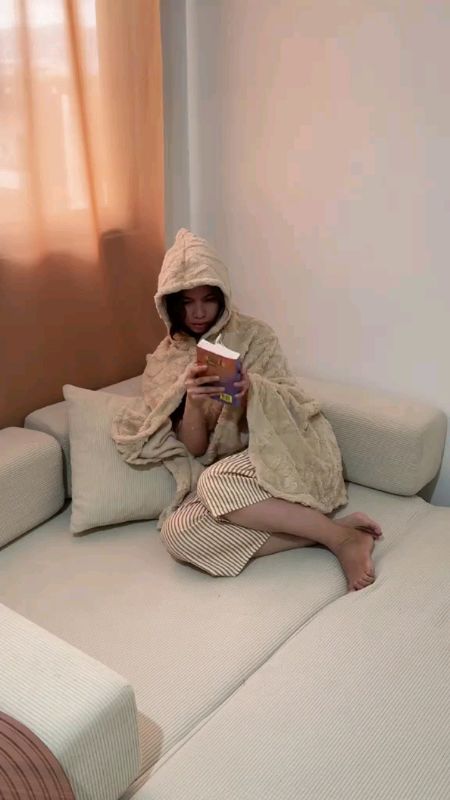Plain Minimalist Style Daytime Sleep Sarung Tangan Gorgeous Can Be Used#blanket#freecoinsinshopeevideo #MasMuraSaShopee