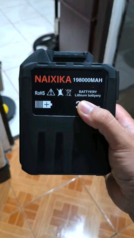 21V MT-type Lithium-Ion Rechargeable Battery for Cordless Chainsaw Use #lithiumbattery #powertoolsbattery #cordlesstools #powerbackup #MT21V