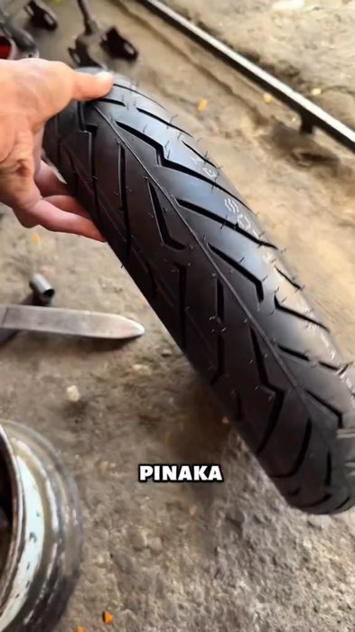 grabe ang ganda talaga nito😩😭#beasttire #motorcycletire #beasttireflash #tire #FreeCoinsInShopeeVideo #MasMuraSaShopee #HugotSaShopee #fyp