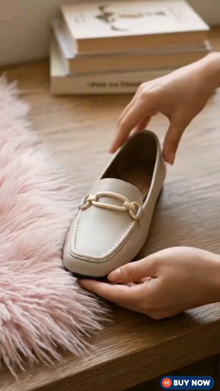 #womenshoes #loafersforwomen #dollshoes #flatshoes #toeflat #womensfootwear #FreeCoinsInShopeeVideo #MasMuraSaShopee