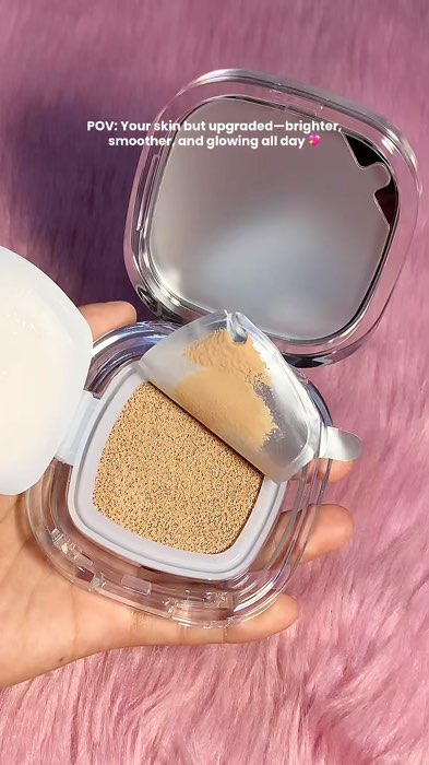Tap, blend, and glow! ✨💗  The Glad2Glow Glow Cushion delivers a seamless, radiant finish for skin #Glad2Glow #glad2glowcushion