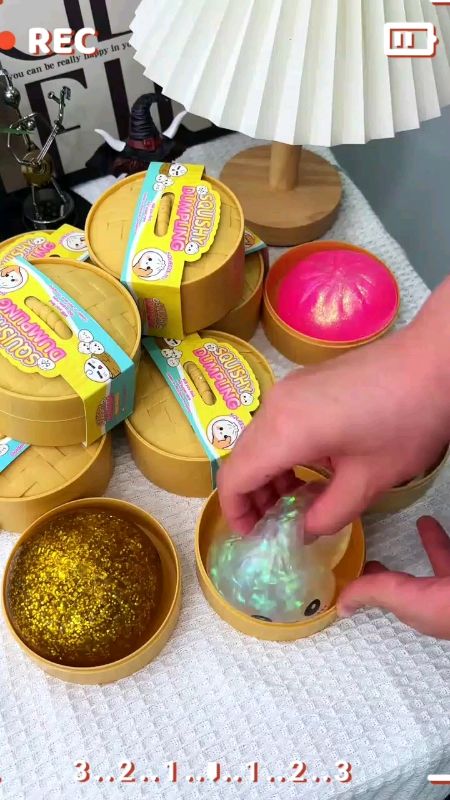 #glitter #dumplingtoy #SquishyToy #squeeze #burrfree #comfotable #kidstoy #StressRelief #homedecoration #viraltoy #