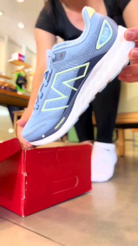 #NEWBALANCE 680 v9 Womens Running Shoes #680v9#women #runningshoes #SHOPEEPHPAYDAYSALE #MASMURASASHOPEE #freecoinsInshopeevideo #fyp #💯✅