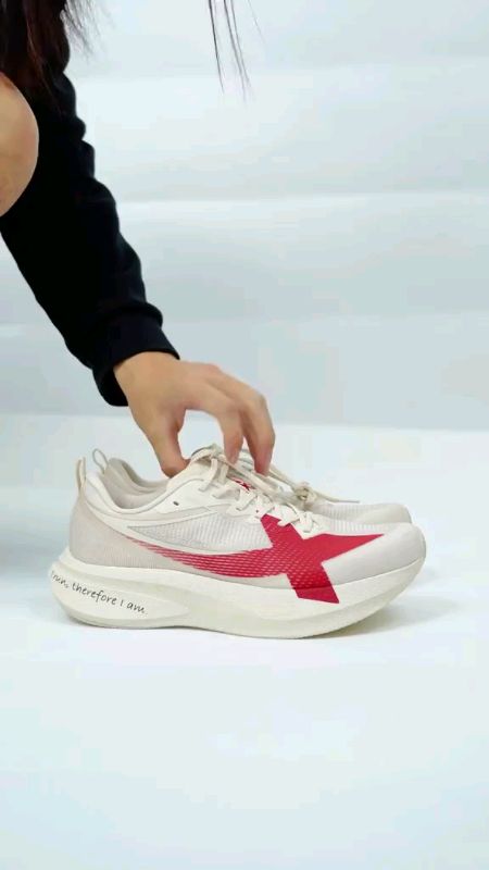 #XTEP 2000km 5.0 pro men #xtep💯✅ #fyp #freecoinsInshopeevideo #CUSHIONING #RUNNINGSHOES #quality💯✅ #reboundshock #promen #2000km5 #masmurasashopee