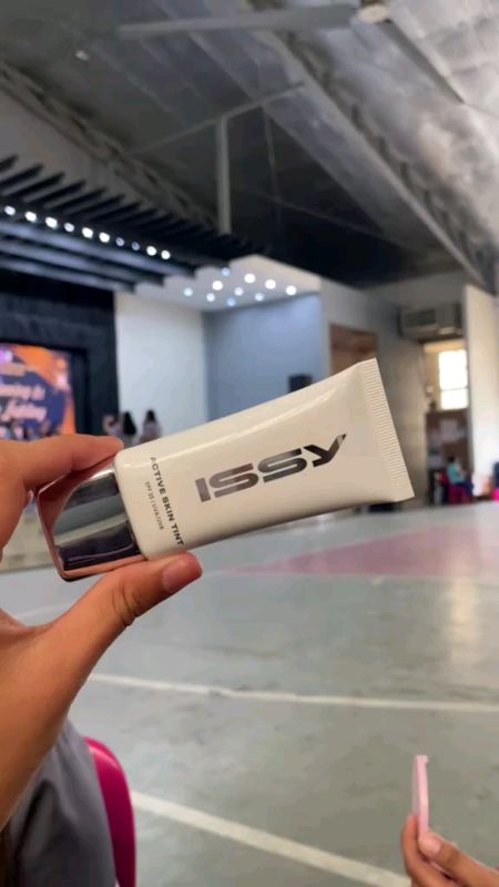 Authentic Issy Active Skin tint SpF 35 for daily use makeup🥰 #issyandco #issy #foundation #authentic #makeup #ladyibasket