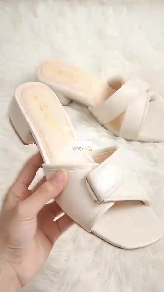 LEYA Heel Slippers for Woman