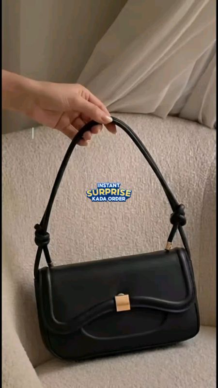 Shoulder or Crossbody Bag in Knot End Strap #MassMuraSaShopee #FreeCoinsInShopeeVideo #MassMuraSashopeevideo #trending
