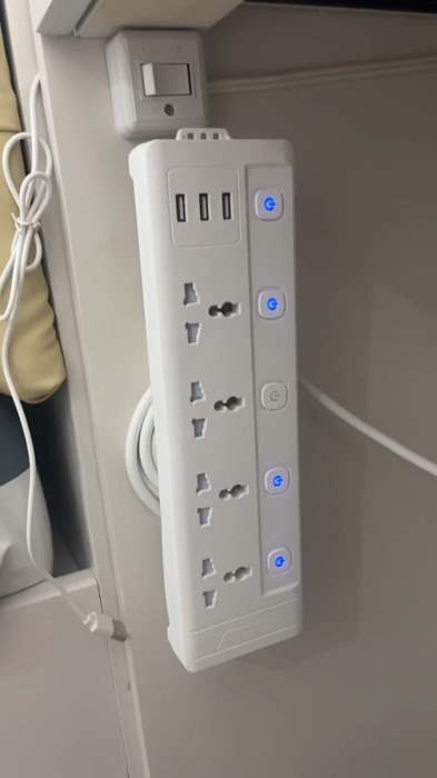 deli universal extension outlet with usb connector #deli #universal #extension #outlet #extensionoutlet #trending #MasMuraSaShopee