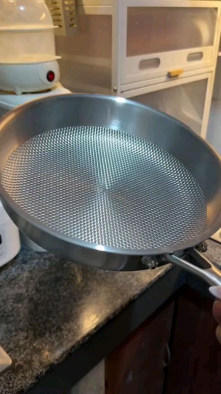 Stainless Steel Honeycomb Frying Pan #stainlesssteelfryingpan #honeycomb