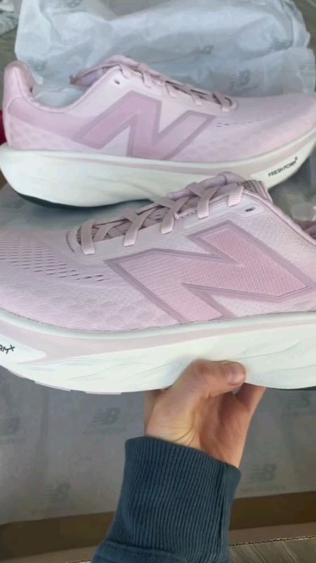 #NEWBALANCE 680 v9 Womens Running Shoes #680v9#women #runningshoes #SHOPEEPHPAYDAYSALE #MASMURASASHOPEE #freecoinsInshopeevideo #fyp #💯✅