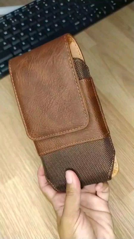 Belt phone pouch for men! OK din for women! #beltpouch #beltphone #beltphoneholder #beltcase #iphonecase #phonecase #beltbag #beltleather #belt #men