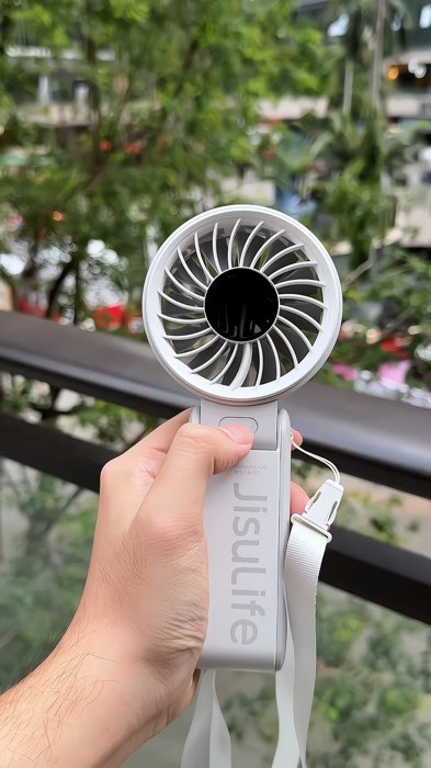 Solusyon sa mainit na panahon, portable fan w/ 3600-5000mah. 💖🤍 #trending #viral #fyp #foryoupage #MasMuraSaShopee #jisulife #portablefan