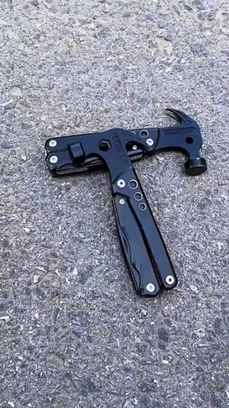 ##FreeCoinsInShopeeVideo  #portabletools #multifunction #usefultobuy #foryou #fyp #aesthetic #hammer #screw #plies