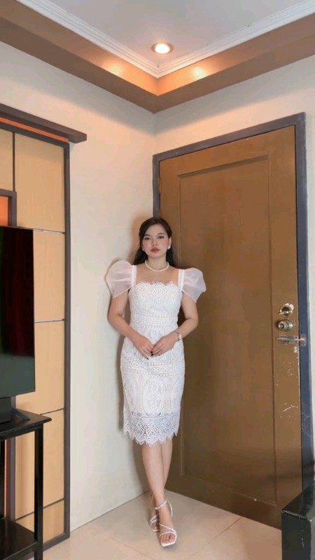 #FreeCoinsInShopeeVideo #aestheticfindsbytellme #Outfit #OOTD #whiteformaldress #whitedress #graduationdress #puffsleeve