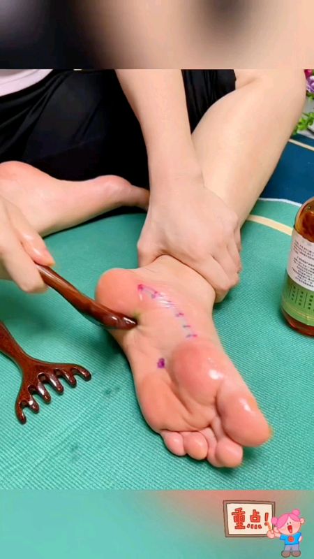 Wooden Body Massager Therapy #fyp #fyp #massagetherapy #massage #trending