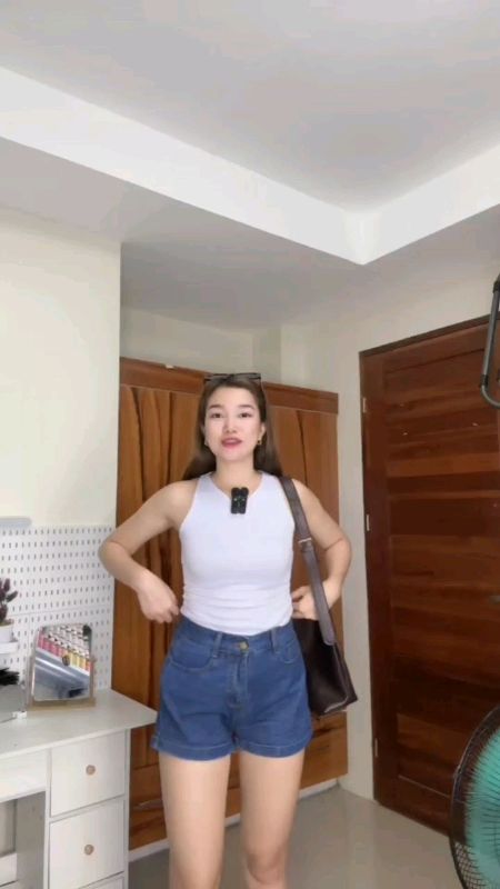 Cleancut denim short for women #denimshort #cleancut #shortforwomen #MasMuraSaShopee #FreeCoinsInShopeeVideo