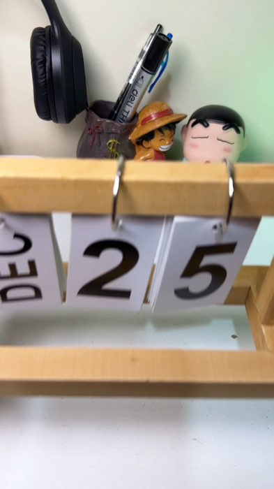Add a touch of rustic charm to your space with our handmade wooden calendar! Stay organized in style #woodencalendar #homedecor #organizer #aestheticc