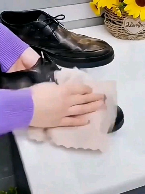 Leather shoe polish decontamination leather repair cream. #FreeCoinsInShopeeVideo #MasMuraSaShopee #ShopeePHPaydaySale #leathershoepolish #shoepolish