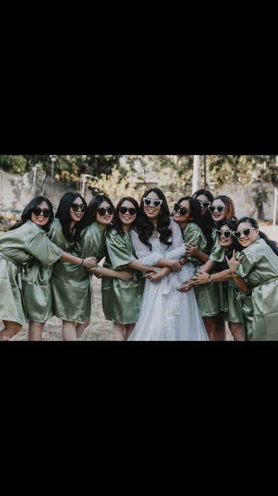 Good quality bridal robe and satin robe. 👰🏻‍♀️✨ #wedding  #robe #bridalrobe #bridesmaid #bridesquad