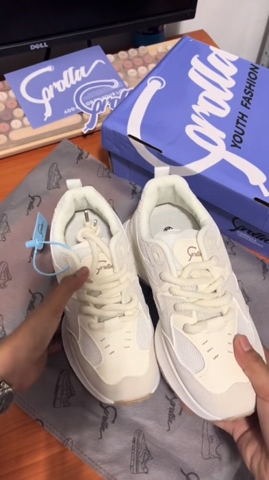 Corolla shoes! 👟 #FreeCoinsInShopeeVideo #corollashoes #corolla #shoes #shoesreco #beigeshoes
